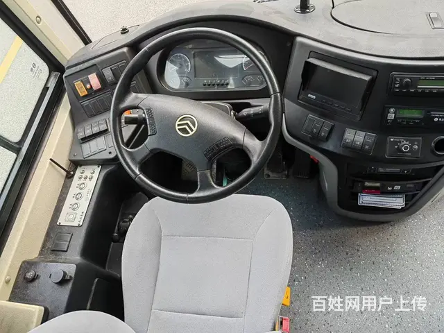 多台47座宁德时代金旅6102电车 - 图片 4