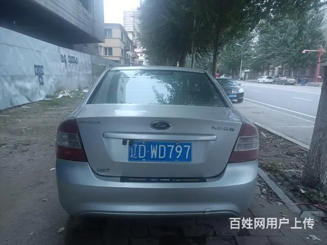 福特 福克斯 2009款 福克斯-三厢 1.8 手动 舒适型 - 图片 8