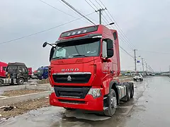 出售二手豪沃T7牵引车，440马力，国五排放，双驱