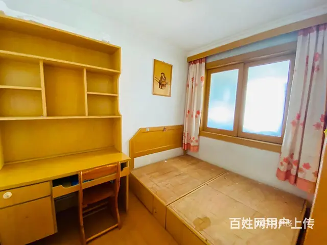 皇冠中区 四楼，带外开门草厦 - 图片 3