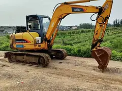 卖2015年底雷沃65小挖机，个人一手，进口洋马发