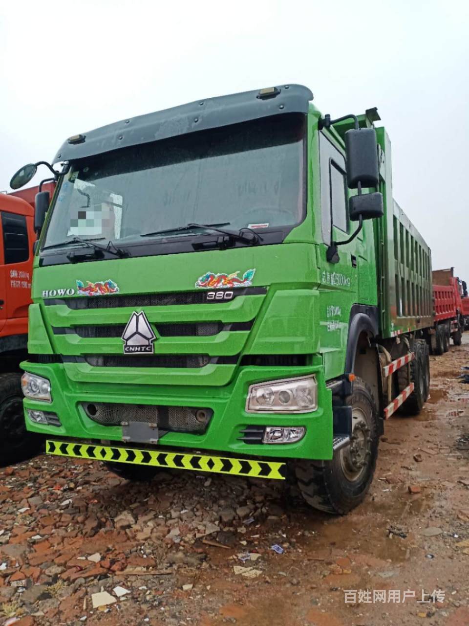 重汽豪沃后八轮5.8米 380马力自卸车 国5急售