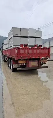 长治 13*2.55米半挂标箱 急售