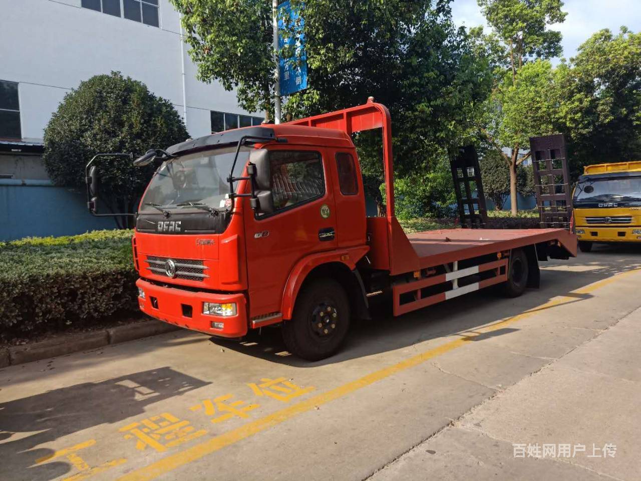 东风多利卡4米4轴距黄牌平板车拉120挖机现车充足 - 汕头龙湖货车