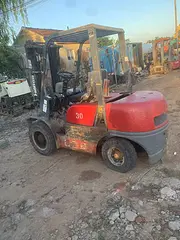 三顿台励福叉车