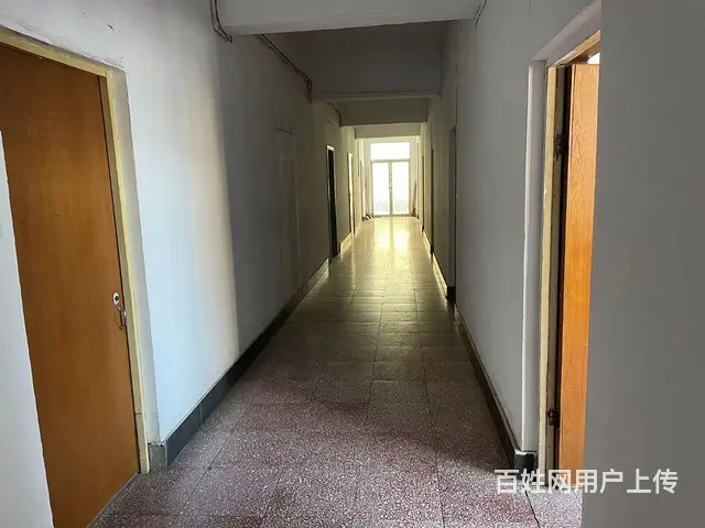 市区西门世昌大道临街办公楼低价出租 - 图片 4