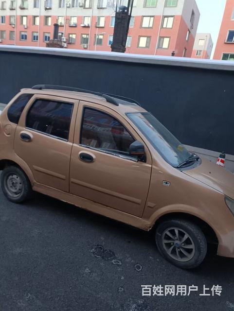 老年代步车两个缸的汽油的的图片