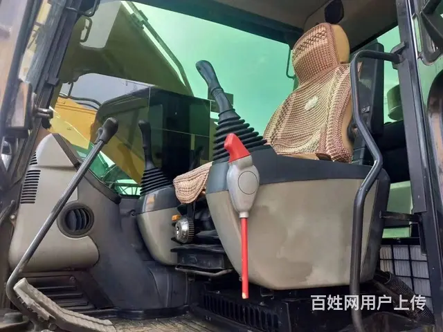 遵义急售小松200-8二手挖掘机 原版原漆 性能好 - 图片 4