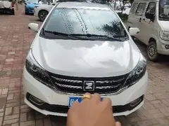 众泰 众泰Z300 2016款 1.5 手动 驾值版感恩型