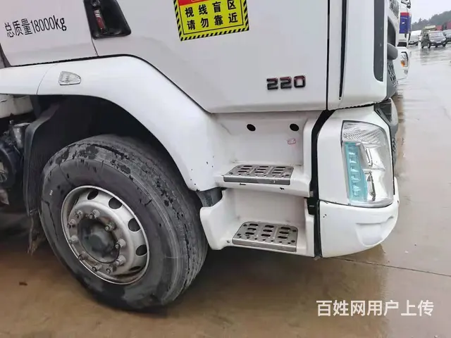 国五柳汽乘龙M3单桥厢式货车220马力9米6货箱 - 图片 3