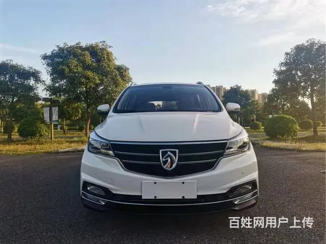 宝骏730 2019款 1.5T 无级 时尚型7座 - 图片 1