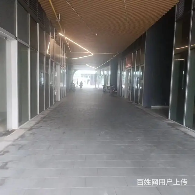 （51旺铺推荐）秀英区保利中央海岸60平铺面，165平办公室 - 图片 5