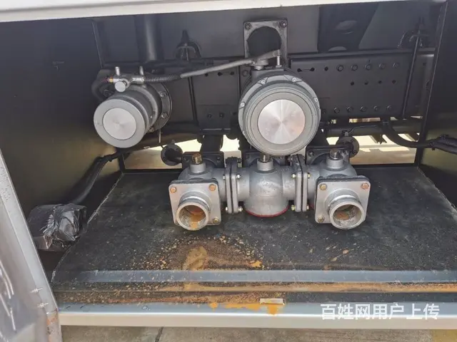 国六东风锦城10吨油罐车，厂家直销一台也是批发价 - 图片 2