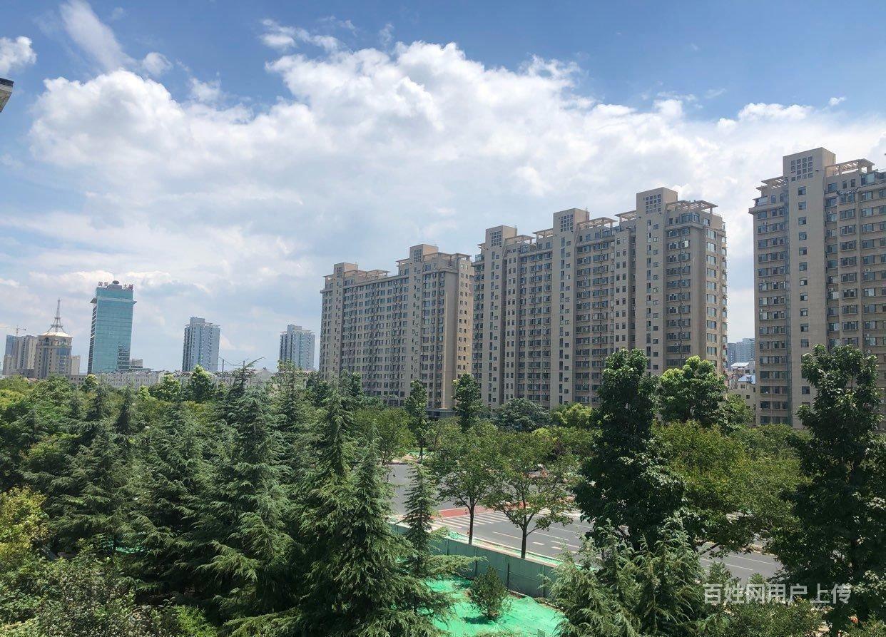 超好的地段!稀缺时代名都 125万 3室2厅2卫