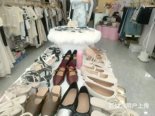 【搞定了！】B个人一金兰广场入口服装店转让，可空转 - 图片 3