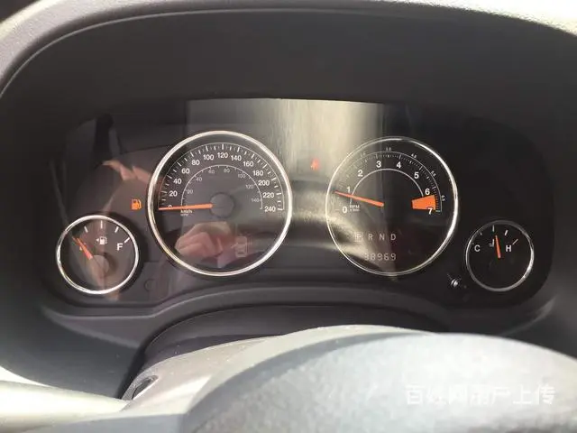 吉普指南者 [进口] 2014款 2.4L 自动 - 图片 12