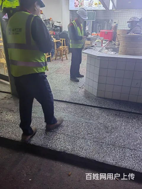 大型社区繁华商圈餐馆转让 - 图片 1