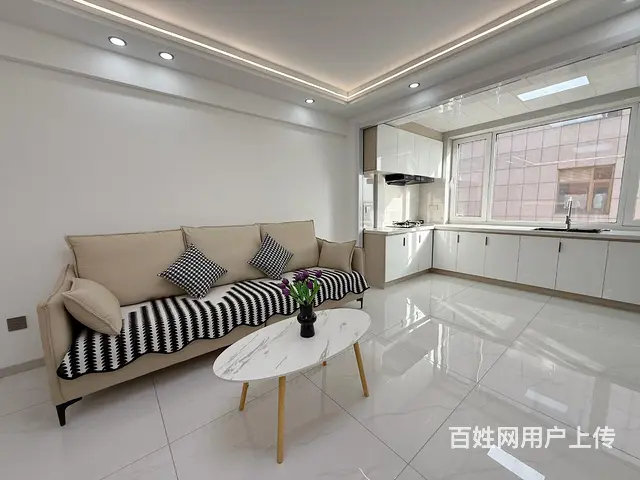 燕都新城二期西区平台上2楼，两室一厅，三阳格局！精装修冰箱  - 图片 1