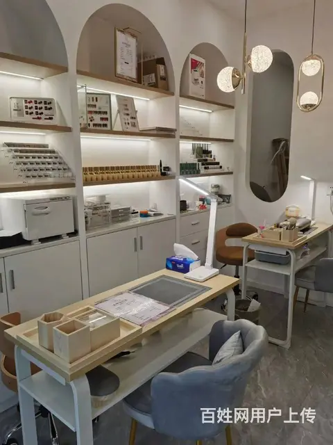 上城复兴地铁口出入旁沿街美容美甲店转让 - 图片 1