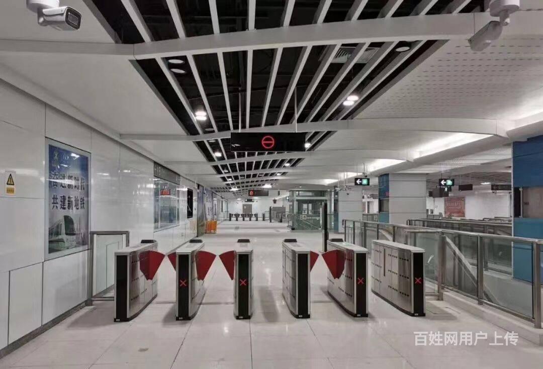 光明区公明地铁口松白路边红本一二楼商业街旺铺100平米起分租