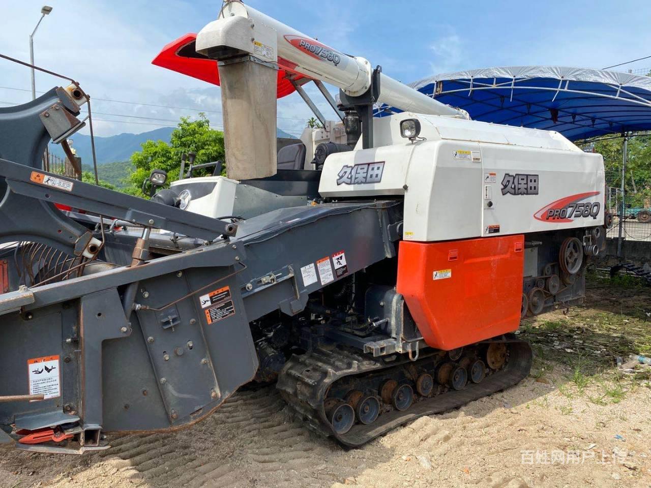 精品久保田758收割机