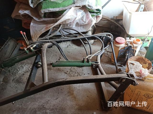 插秧机喽叉子的的图片
