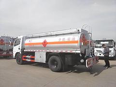 东风8吨油罐车玉柴机多少钱 135*9783*89