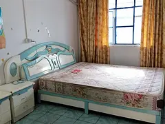 步行街旁房屋出租，拎包入住