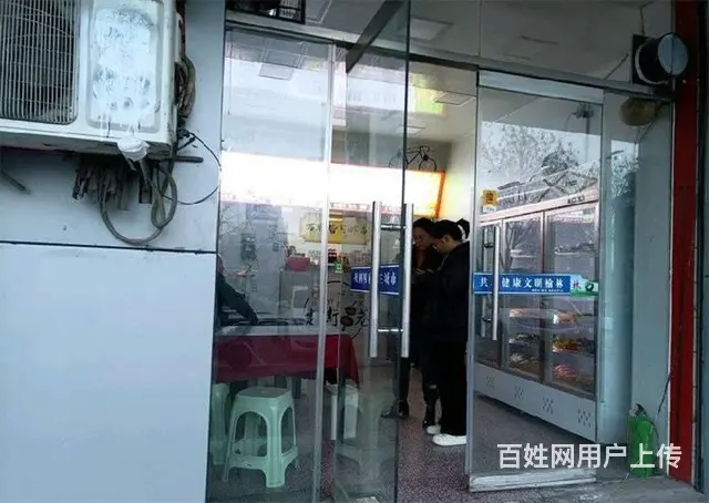 (同城搜铺网免费找店)榆林学院东门向南十字路口20平小吃店转 - 图片 1