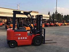 九成新2吨电动叉车 仓库环保二手叉车便宜处理带手续