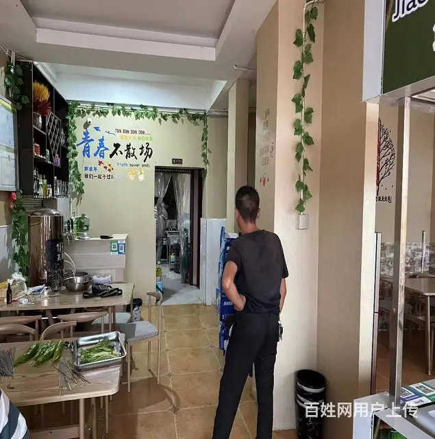 (同城搜铺网)长弘广场100平餐饮店转让 - 图片