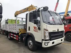 揭阳厂家直销重汽豪沃7吨随车吊可分期包上户