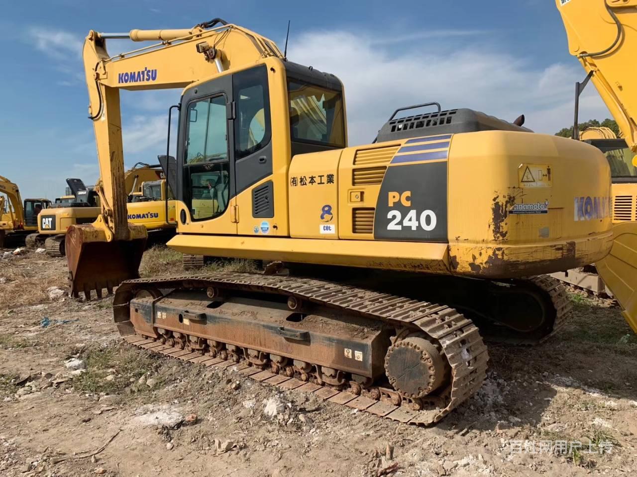 个人小松240-8二手挖掘机,质保一年 包运可按揭