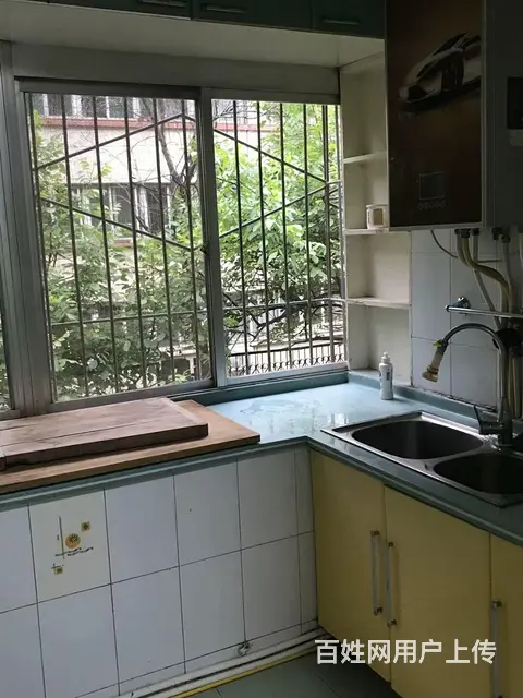 两室两厅出租领包入住，交通便利， - 图片 4
