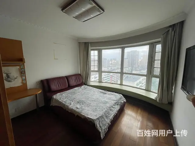 地铁房鲲鹏家园(皇姑) 4室2厅 中等装修4000元 - 图片 5