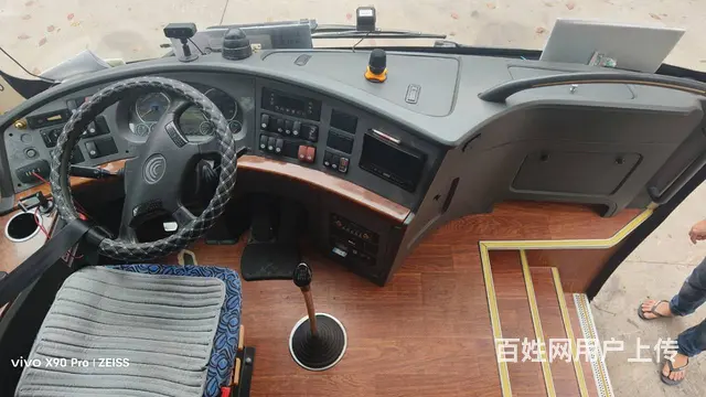 粤牌国四47座气囊中门宇通6119旅游车 - 图片 4