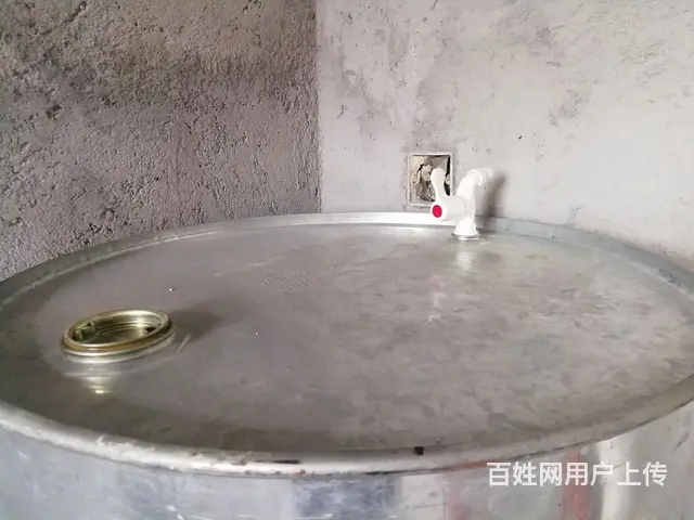 大油桶加工下出阀门 - 图片 2