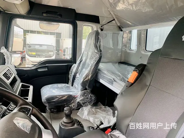 8.6米汕德卡小三轴8类腐蚀品厢式货车包营运证价格 - 图片 8