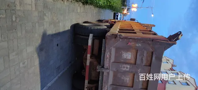 陕汽 德龙F3000 自卸车 - 图片 2