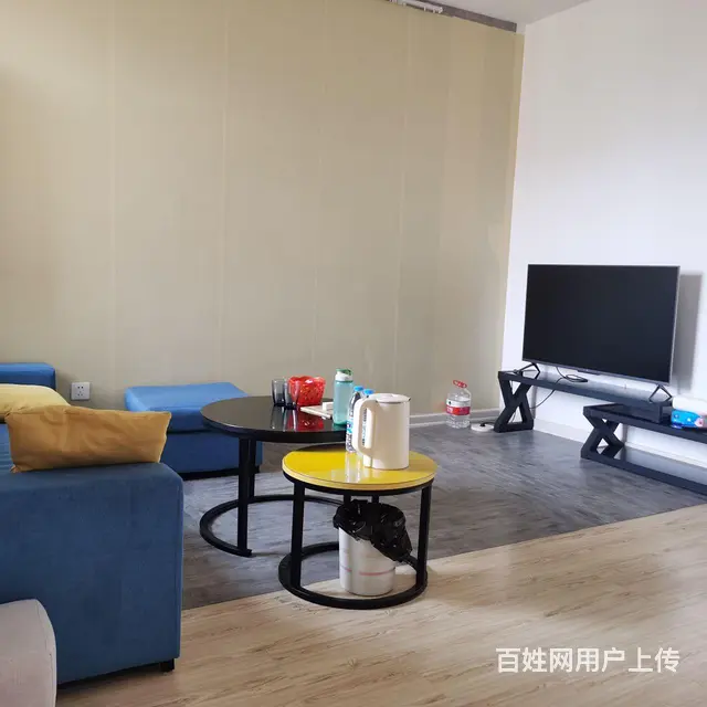 青年南路 三中旁 东方盛景 山景小高层两室一厅精装出租 - 图片 2