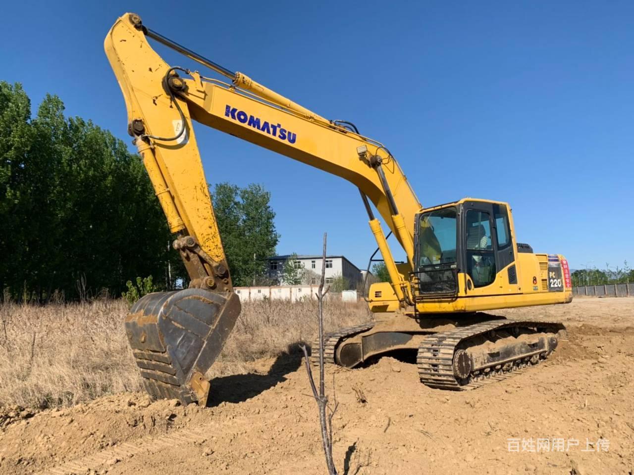 本地一手12年小松220-8,6800小时,包配送