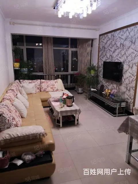 红都现代城2室1厅1卫 普通住宅 中等装修 - 图片 1