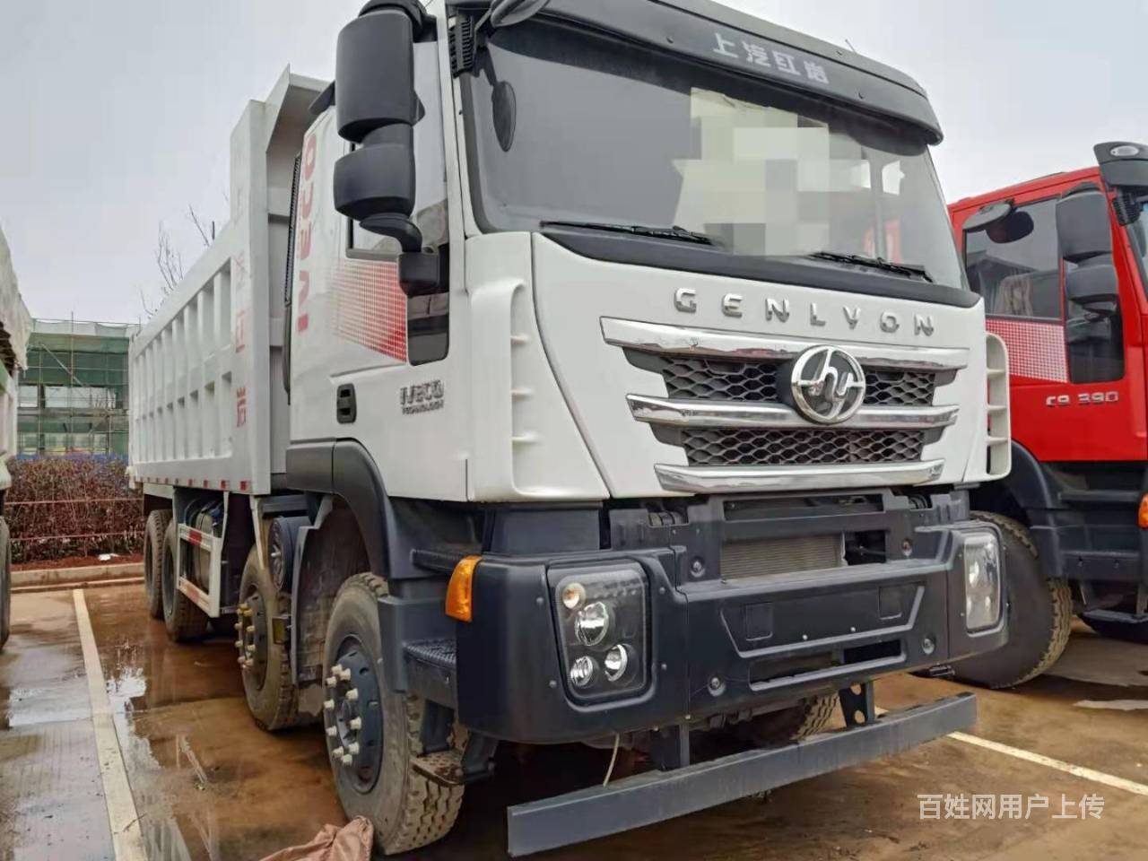 国五轻量化杰狮前四后八自卸车320马力6米8货箱