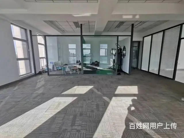 松北国际金融大厦181米写字楼出租 - 图片 3