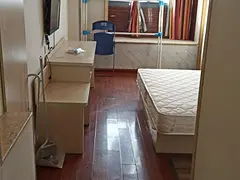 人民路丹尼斯东隔壁格莱公寓