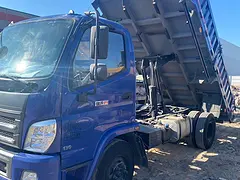 蓝牌重载自卸车
