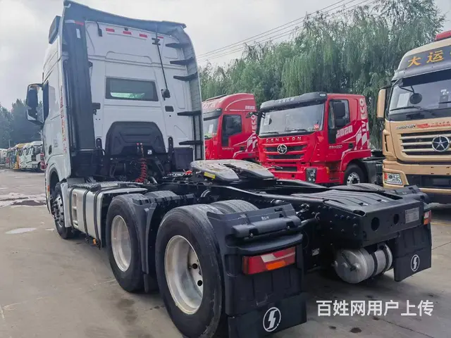 陕汽德龙 牵引车 国6 - 图片 1