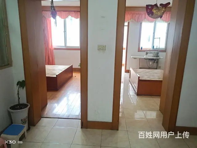 出租:华苑二村B区纯三楼3室2厅，有车库，简装 - 图片 1