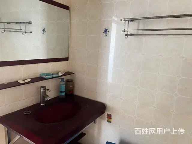 离学校，超市，广场非常近 - 图片 3