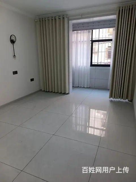 体育馆对面五号院一楼 普通住宅 精装修 - 图片 1